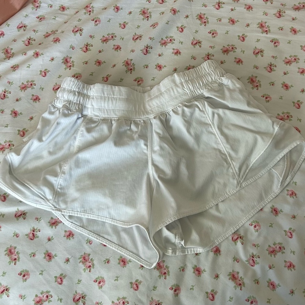 Women’s Hotty Hot Low-Rise Lined Short 2.5" Lululemon